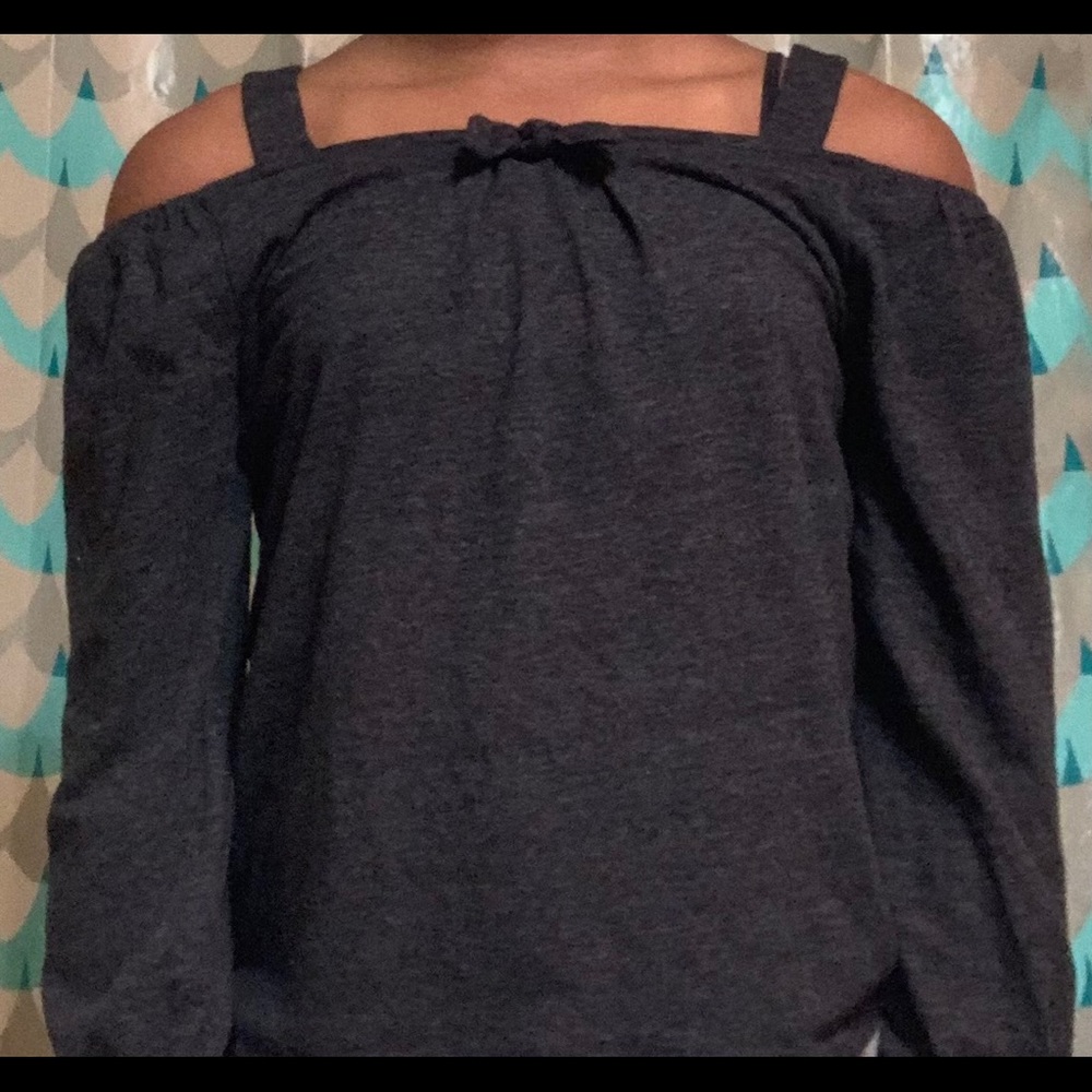Cold shoulder top